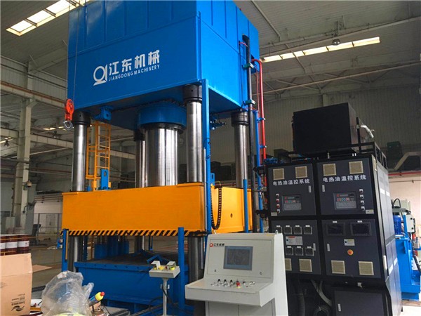 電熱油溫控系統(tǒng) 電熱油溫控系統(tǒng)