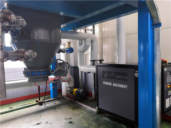 電導(dǎo)熱油爐給反應(yīng)釜控溫有哪些好處？